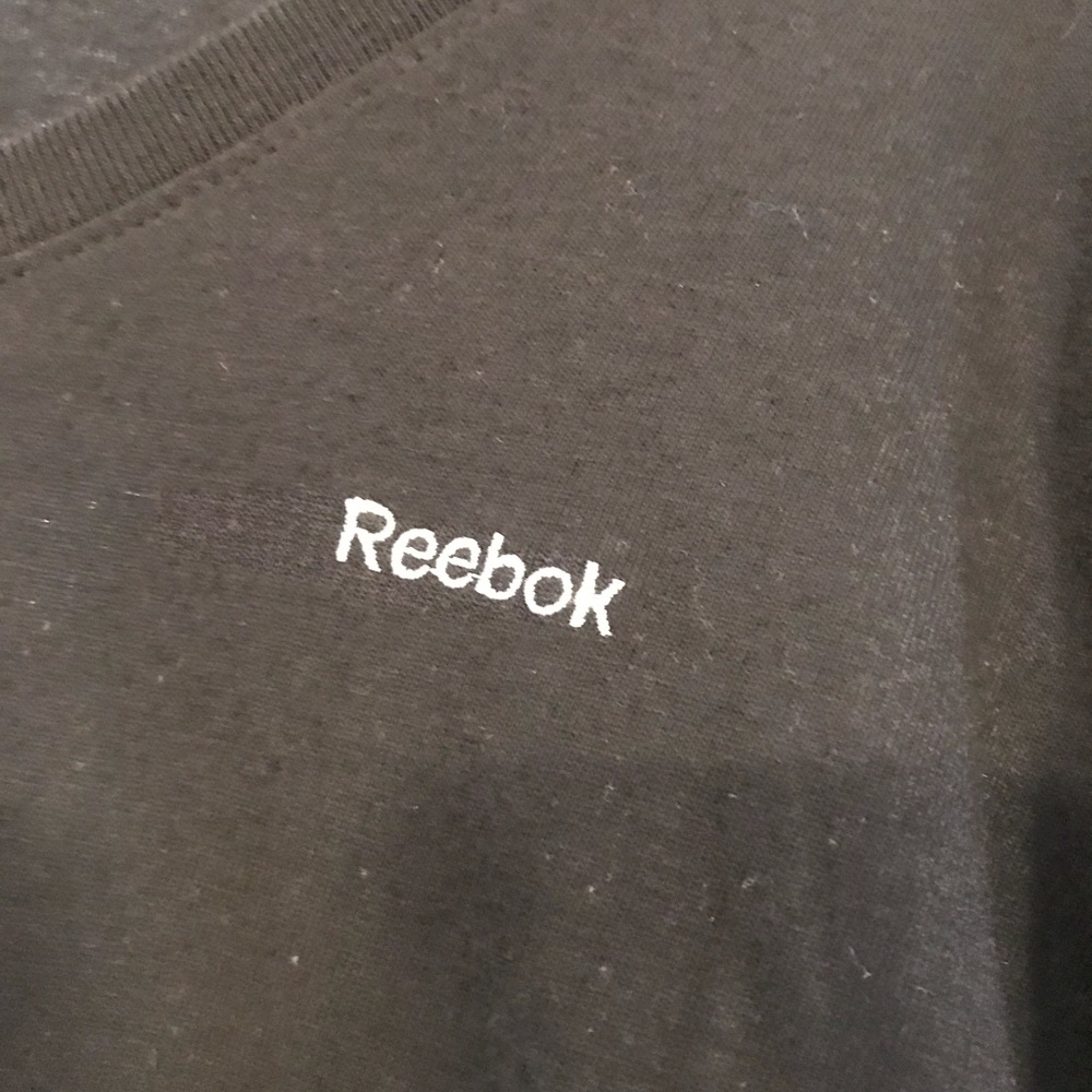 Reebok Top - Picture 2 of 4